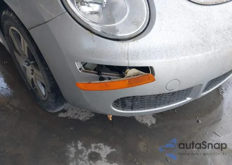 2006 Volkswagen New Beetle 2.5 z USA, uszkodzony, nr VIN 3VWPF31Y86M307888